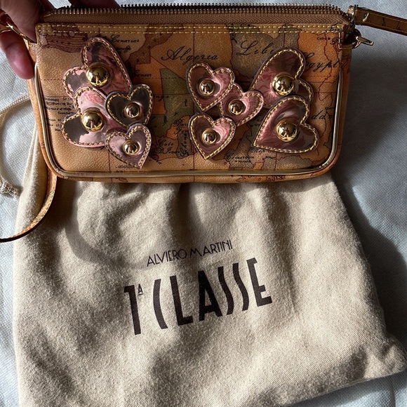 Authentic Alviero cute 2 way bag - Picture 10 of 12